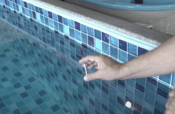 como identificar vazamento de água na piscina