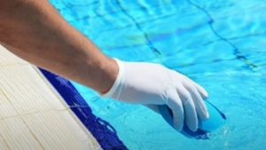 quando usar clarificante na piscina